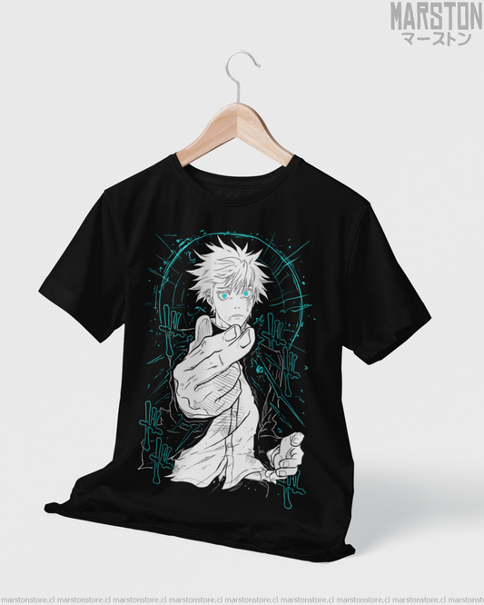 Polera negra Jujutsu Kaisen con diseño de Satoru Gojo