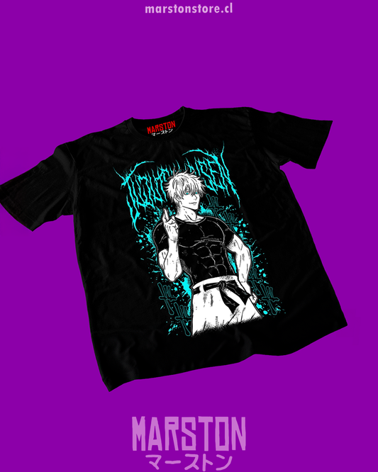 Polera negra Jujutsu Kaisen con diseño de Satoru Gojo