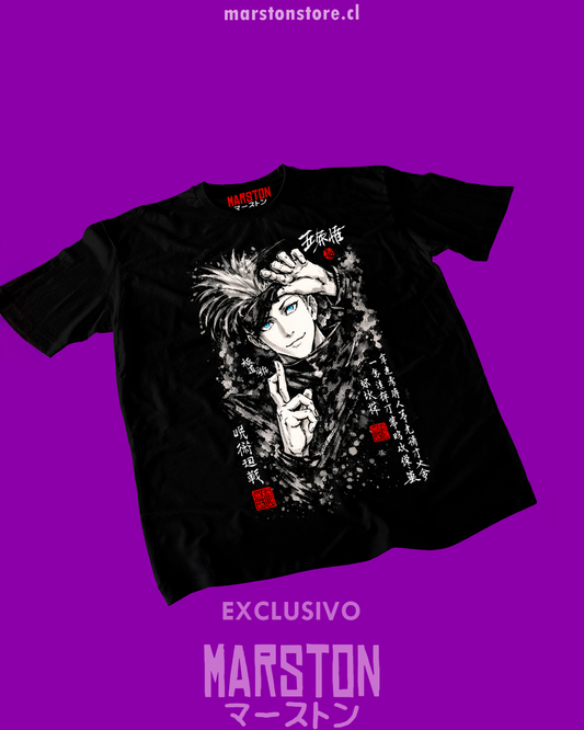 Polera negra Jujutsu Kaisen con diseño de Satoru Gojo