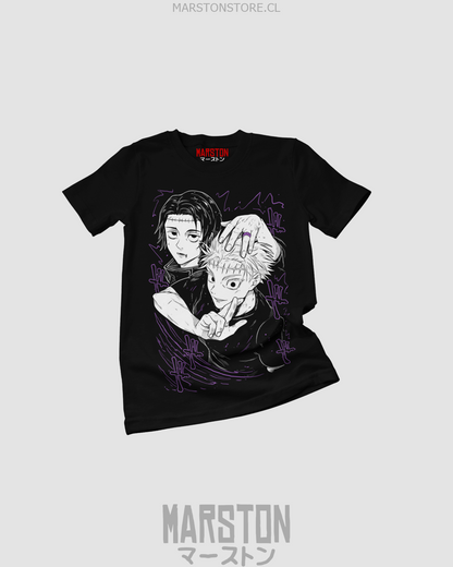 Polera negra Jujutsu Kaisen con Satoru Gojo y Yuta Okkotsu
