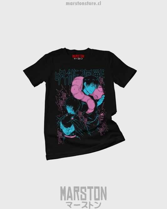 Polera negra Jujutsu Kaisen con Toji Fushiguro y Maki Zenin