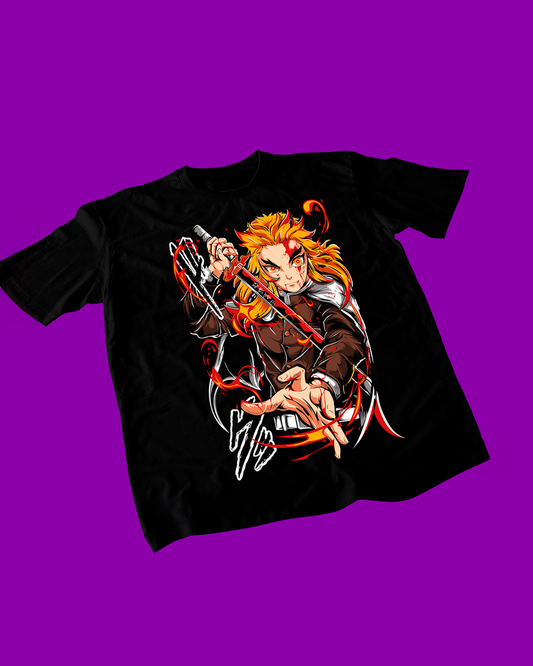 Polera negra Kimetsu no Yaiba Demon Slayer con diseño de Kyojuro Rengoku