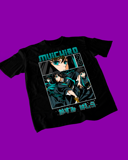 Polera negra Kimetsu no Yaiba Demon Slayer con diseño de Muichiro Tokito