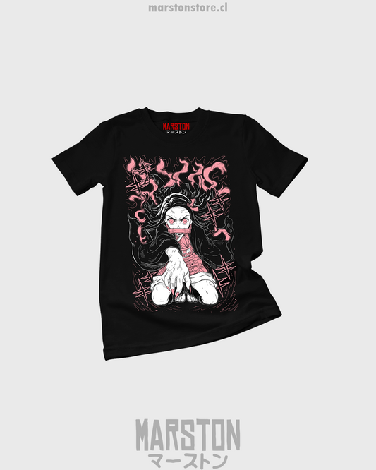 Polera negra Kimetsu no Yaiba Demon Slayer con diseño de Nezuko Kamado