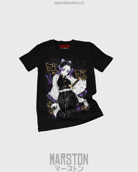 Polera negra Kimetsu no Yaiba Demon Slayer con diseño de Shinobu Kocho