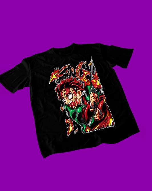 Polera negra Kimetsu no Yaiba Demon Slayer con diseño de Tanjiro Kamado