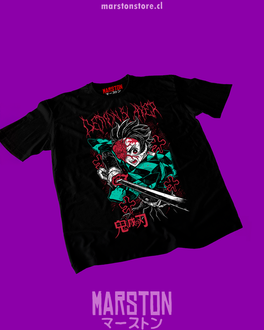 Polera negra Kimetsu no Yaiba Demon Slayer con diseño de Tanjiro Kamado