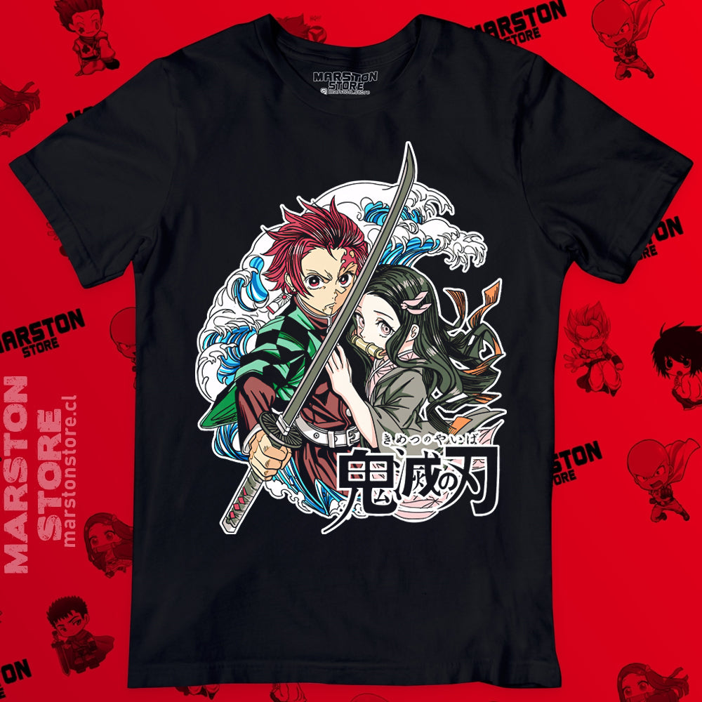 Polera negra Kimetsu no Yaiba Demon Slayer con Tanjiro Kamado y Nezuko Kamado