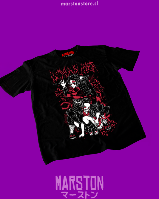 Polera negra Kimetsu no Yaiba Demon Slayer con Tanjiro Kamado y Nezuko Kamado