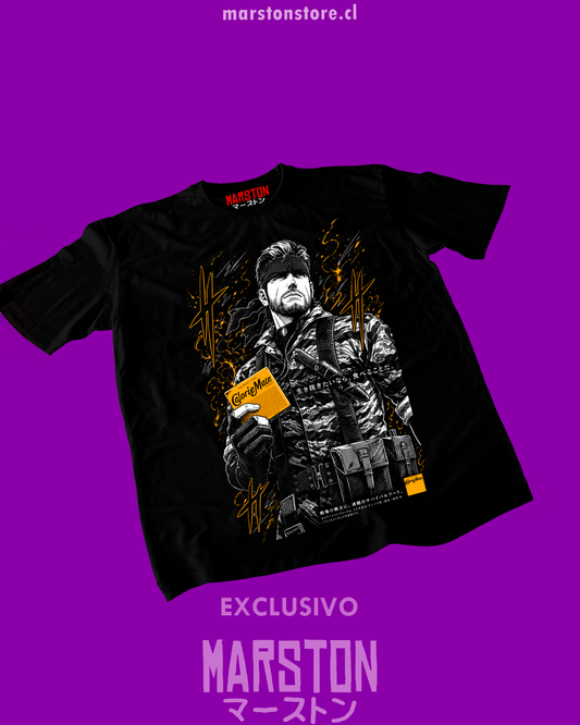 Polera negra con diseño de Metal Gear Solid 3: Snake Eater