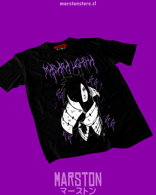 Polera negra Naruto con diseño de Madara Uchiha