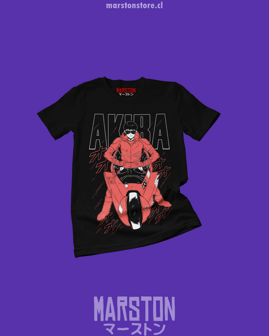 Polera negra de Akira con Shotaro Kaneda