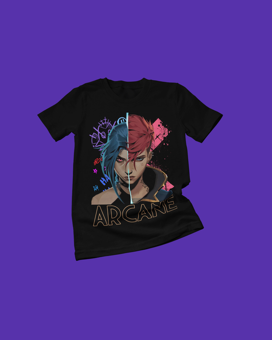 Polera negra de Arcane con Jinx y Vi