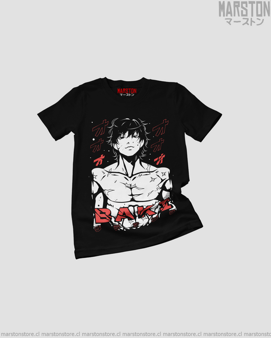 Polera negra de Baki