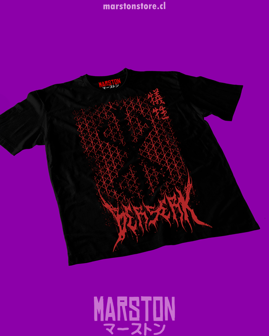 Polera negra de Berserk con diseño inspirado en el manga