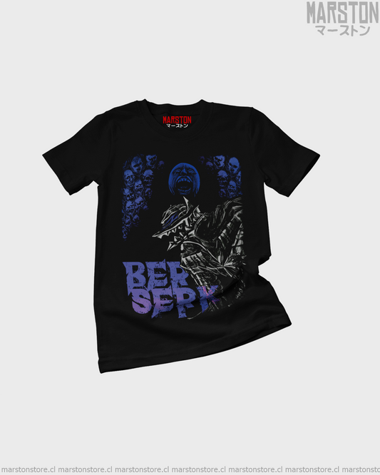 Polera negra de Berserk con diseño de Guts