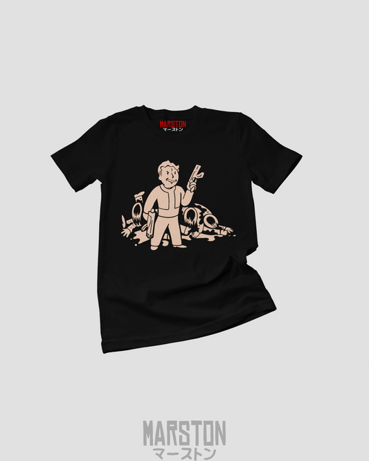 Polera negra de Fallout con Vault Boy