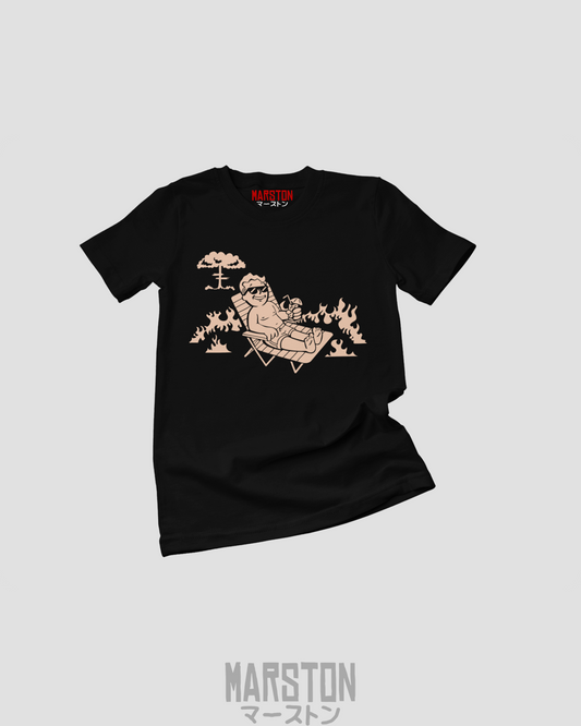 Polera negra de Fallout con Vault Boy