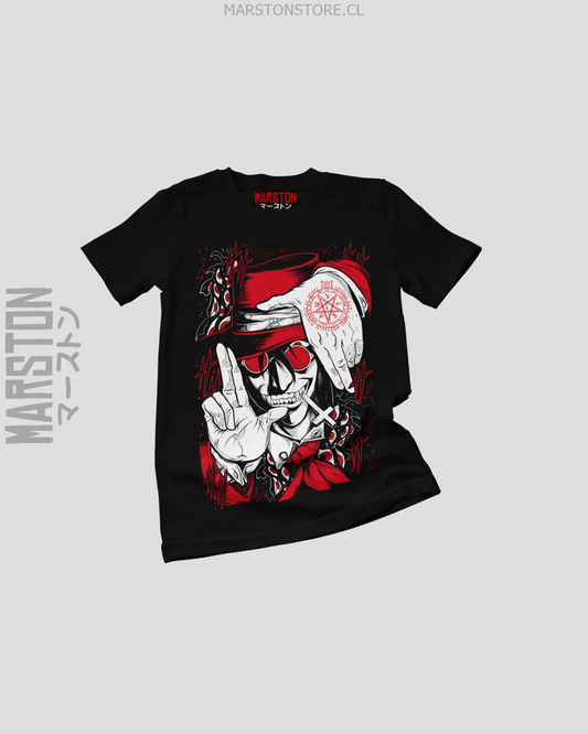 Polera negra de Hellsing con Alucard
