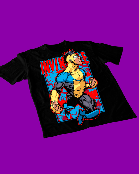 Polera negra de Invincible