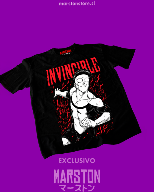 Polera negra de Invincible