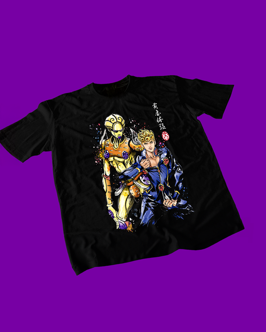 Polera negra de JoJo's Bizarre Adventure con Giorno Giovanna