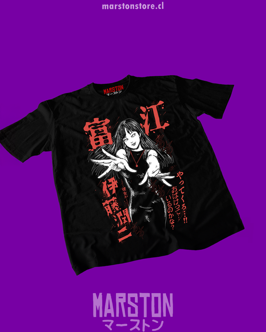 Polera negra de Junji Ito