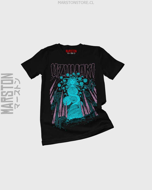 Polera negra de Junji Ito con diseño de Uzumaki
