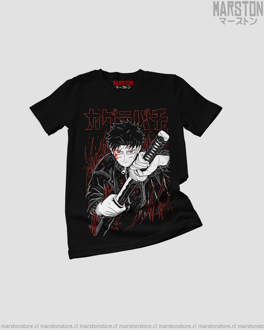 Polera negra de Kagurabachi