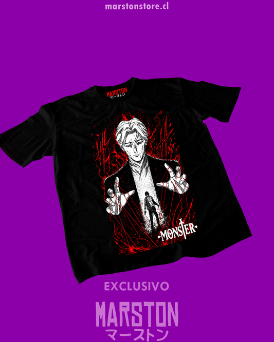Polera negra de Monster con Johan Liebert