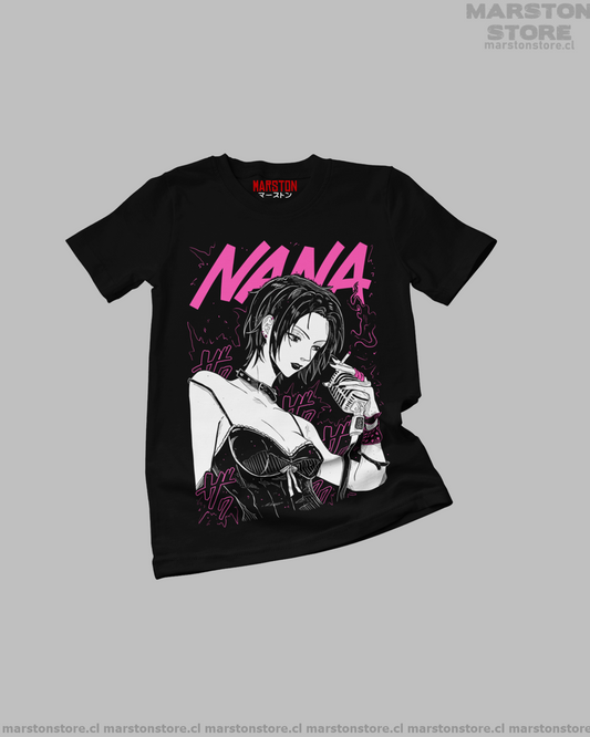 Polera negra de Nana con Nana Osaki