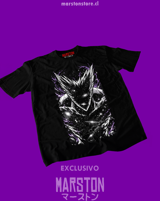 Polera negra de One Punch Man con Garou