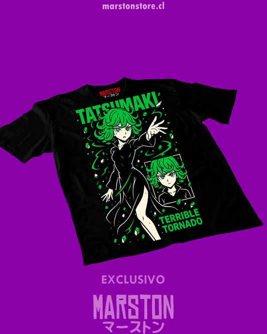 Polera negra de One Punch Man con Tatsumaki