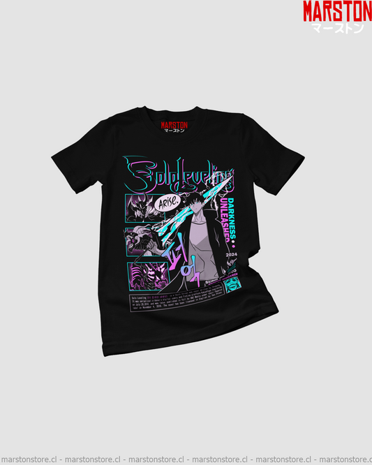 Polera negra de Solo Leveling con diseño anime