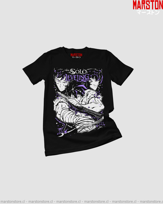Polera negra de Solo Leveling con diseño anime