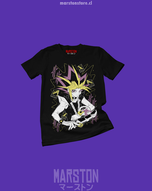 Polera negra de Yu-Gi-Oh!