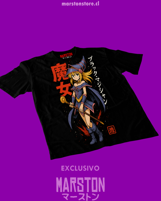 Polera negra de Yu-Gi-Oh! con Maga Oscura