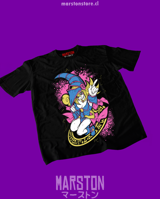 Polera negra de Yu-Gi-Oh! con Maga Oscura