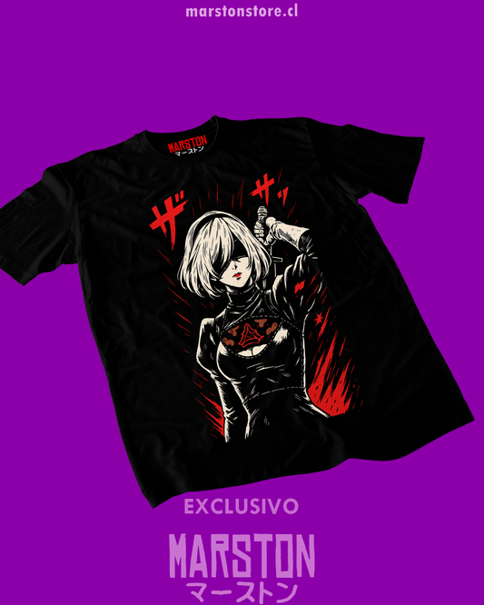 Polera negra NieR: Automata con diseño de 2B