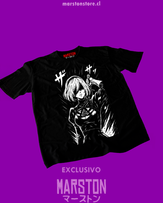 Polera negra NieR: Automata con diseño de 2B