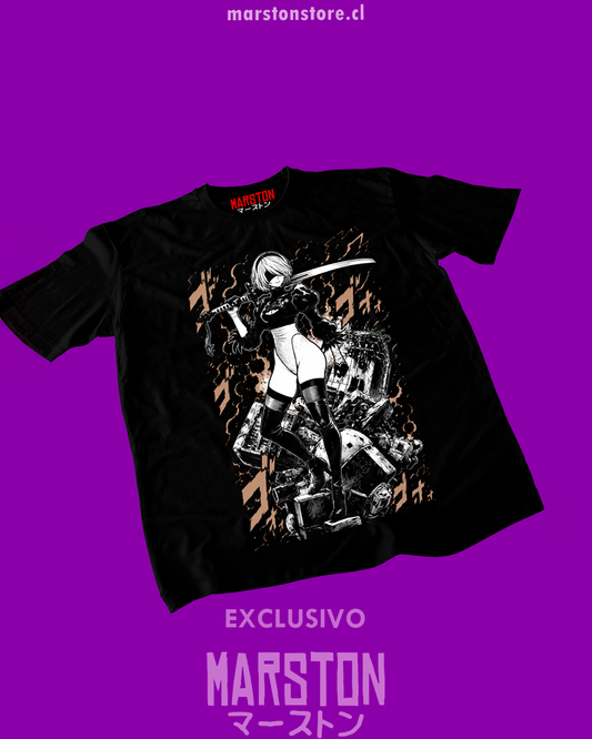 Polera negra NieR: Automata con diseño de 2B