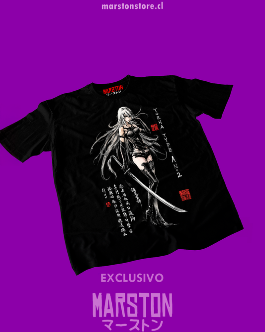 Polera negra NieR: Automata con diseño de A2