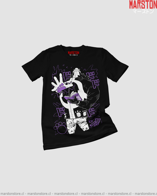 Polera negra One Piece con diseño de Bartholomew Kuma