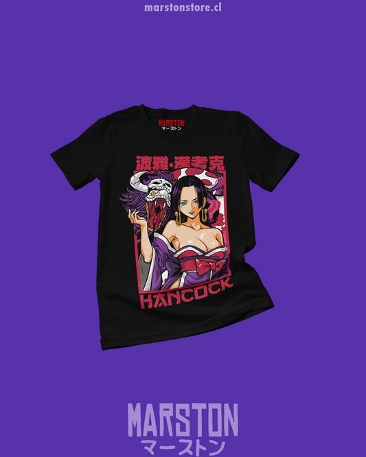 Polera negra One Piece con diseño de Boa Hancock