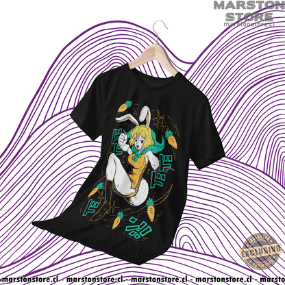 Polera negra One Piece con diseño de Carrot