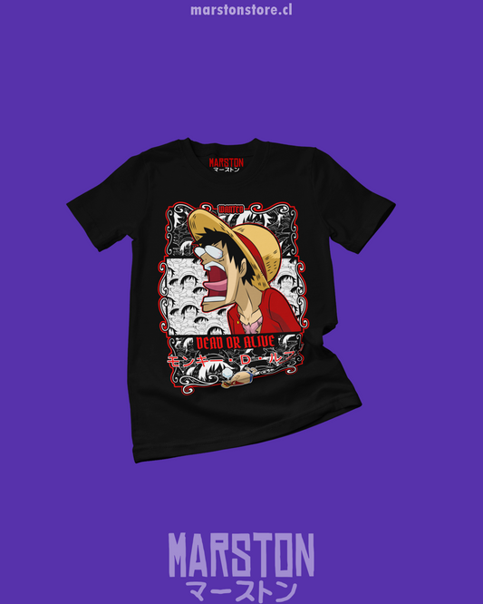 Polera negra One Piece con diseño inspirado en el anime