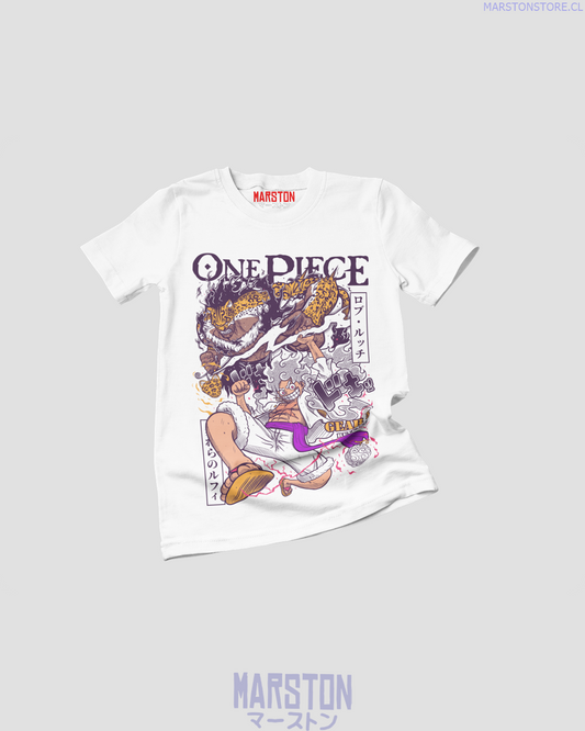 Polera blanca One Piece con Monkey D. Luffy en Gear 5 contra Rob Lucci