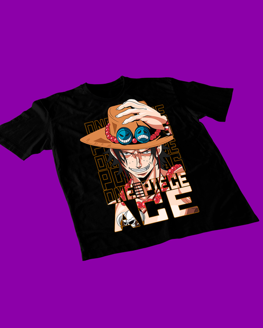 Polera negra One Piece con diseño de Portgas D. Ace