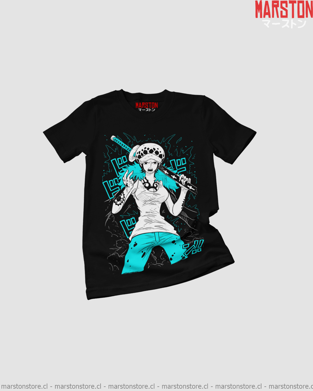 Polera negra One Piece con versión femenina de Trafalgar D. Water Law