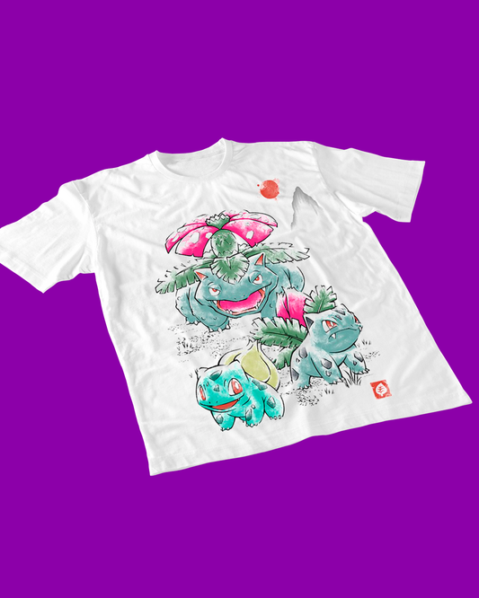 Polera blanca de Pokémon con Bulbasaur, Ivysaur y Venusaur